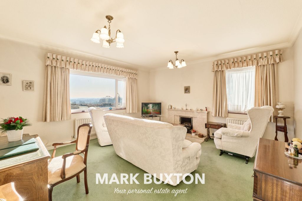 Property photo 2 of 28