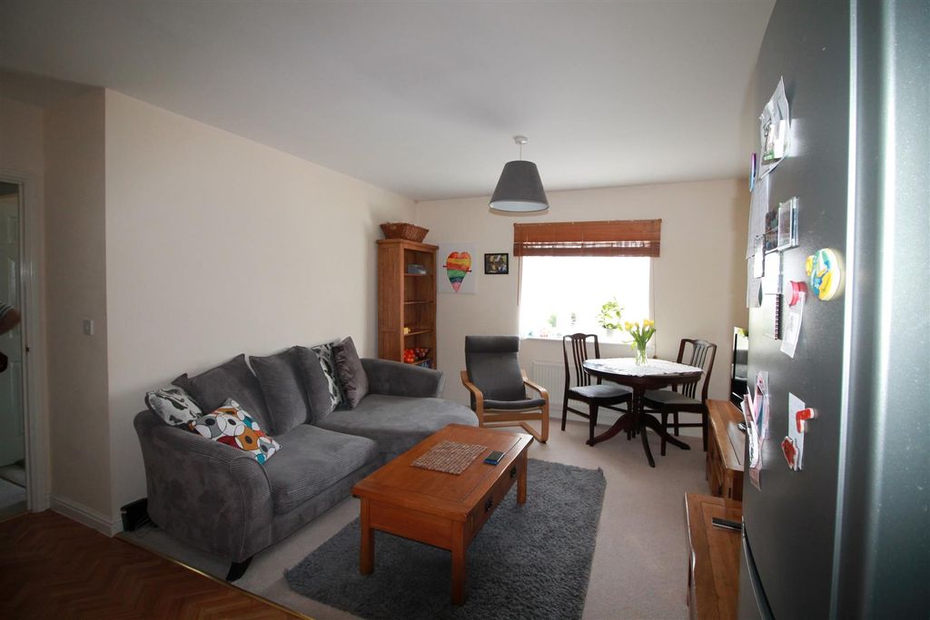 Property photo 3 of 7