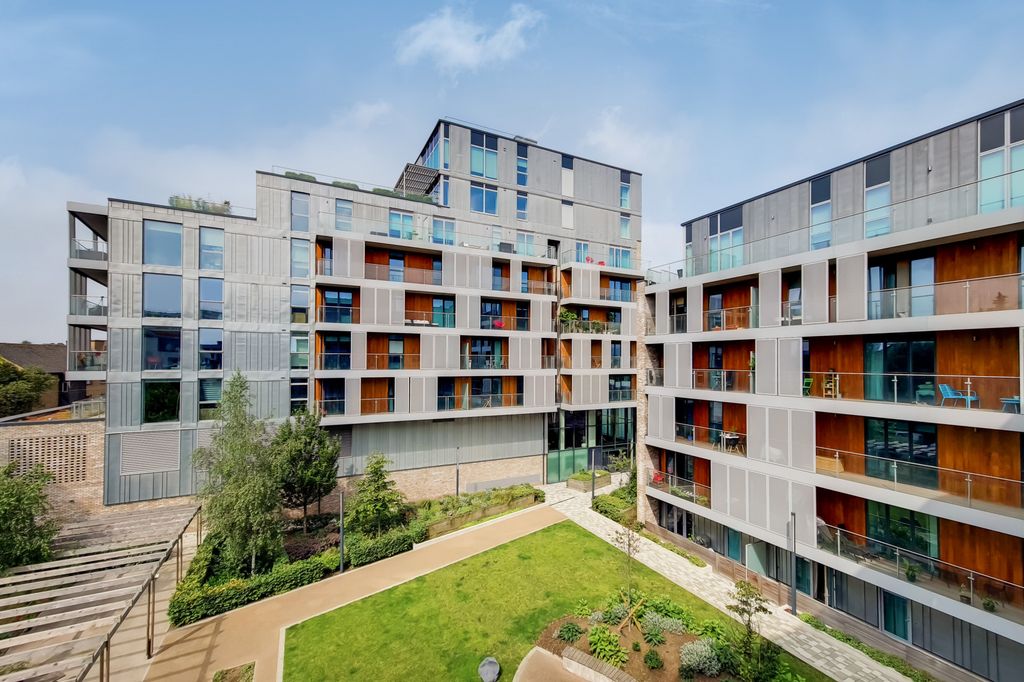 Property photo 3 of 16