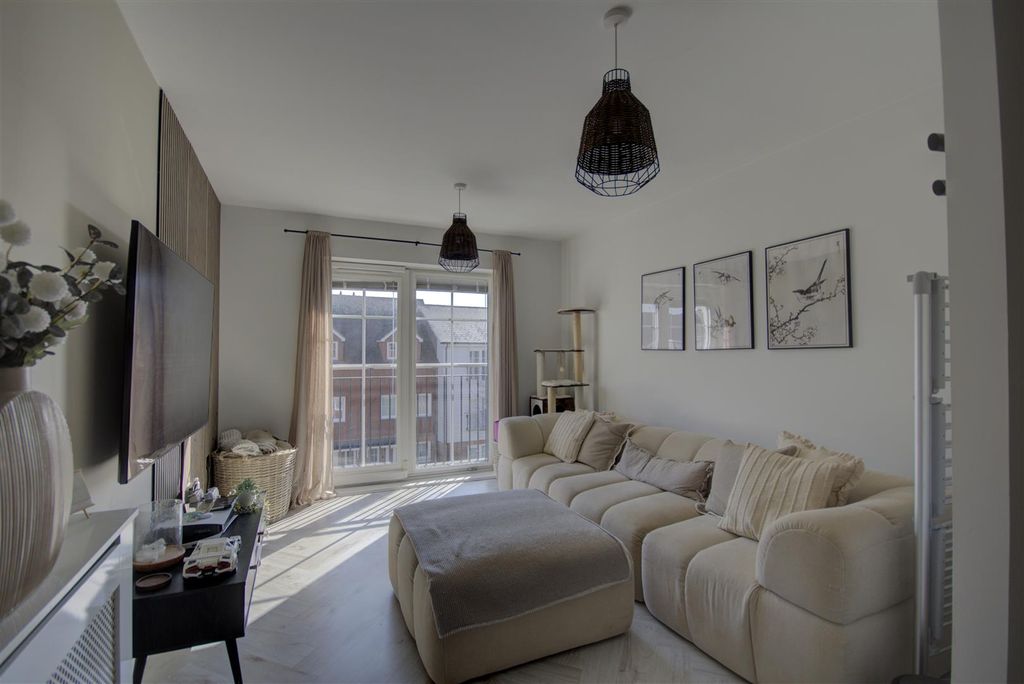 Property photo 2 of 12 Img_8833_4_5.Jpg