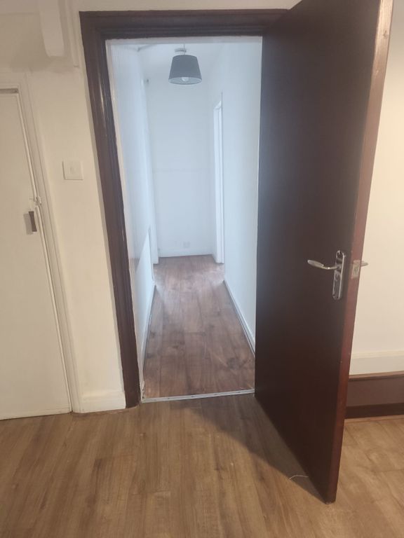 Property photo 3 of 25
