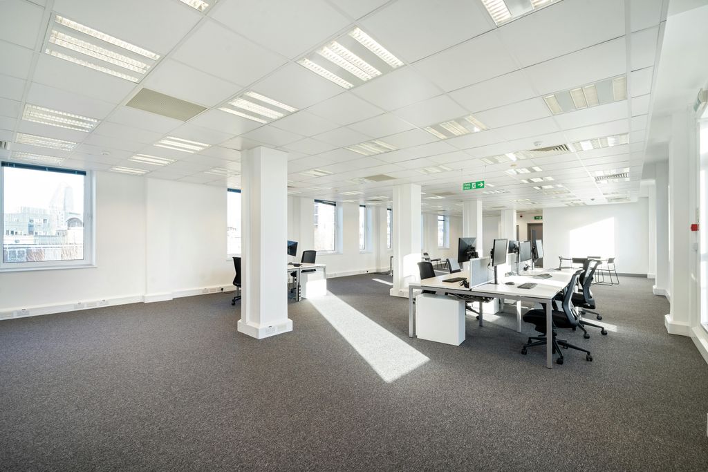 Property photo 2 of 14 291-299Boroughhighst-15-4Thflr.Jpg