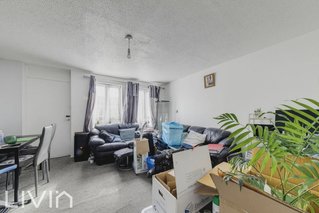 Property photo 2 of 10 2