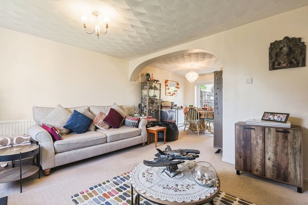 Property photo 2 of 24 Pbox-Img.Jpg