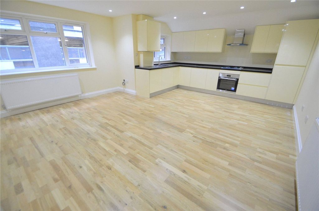 Property photo 3 of 9 Picture No. 02