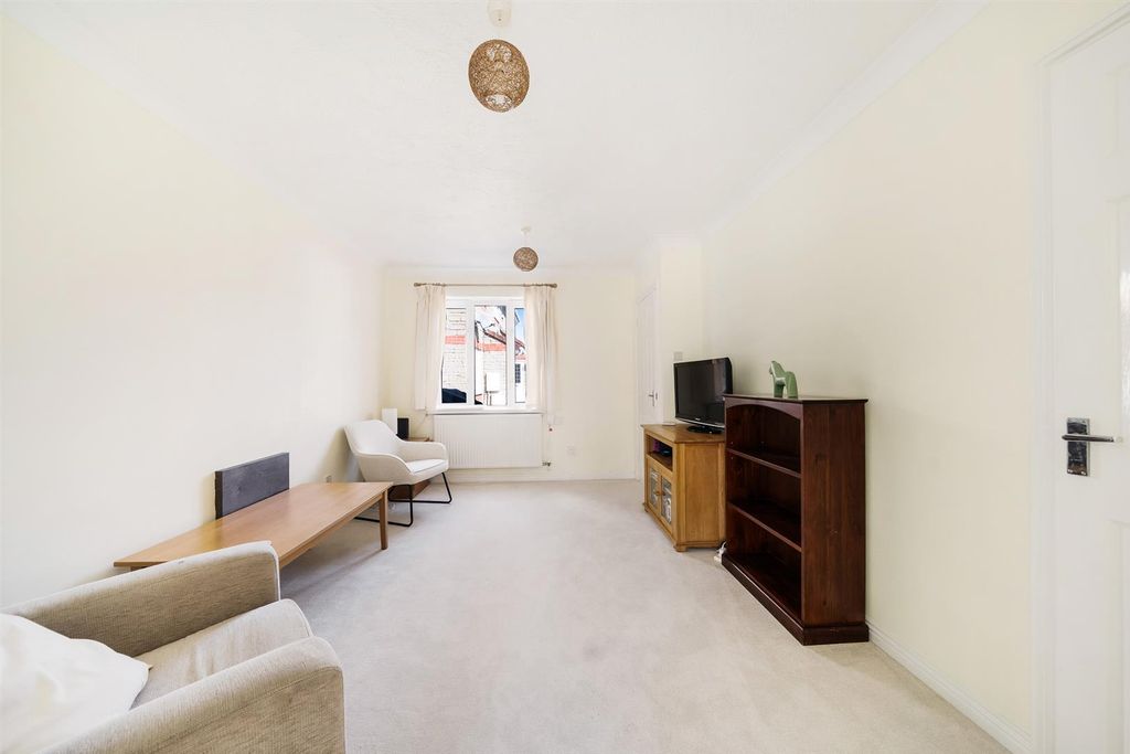 Property photo 3 of 13 Living Room