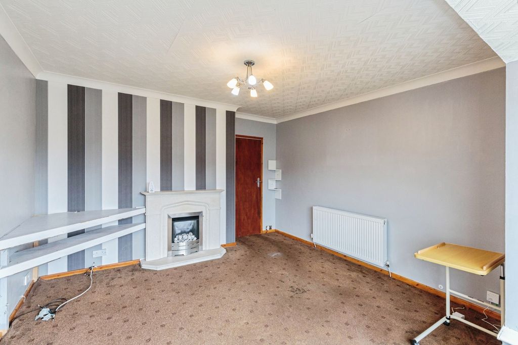 Property photo 3 of 16 Photo