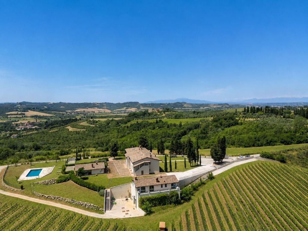 Property photo 1 of 34 Exclusive Estate With Relais, Winery And 22 Hectares Of Vineyards And Olive Groves In The Heart Of Tuscany