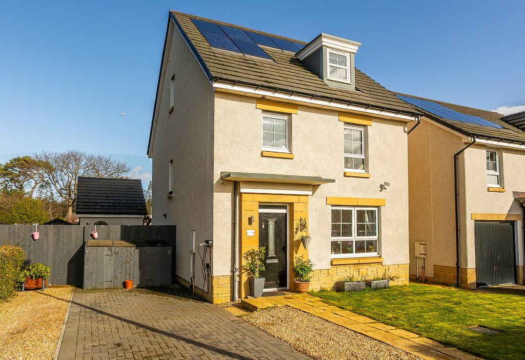 Property photo 1 of 41