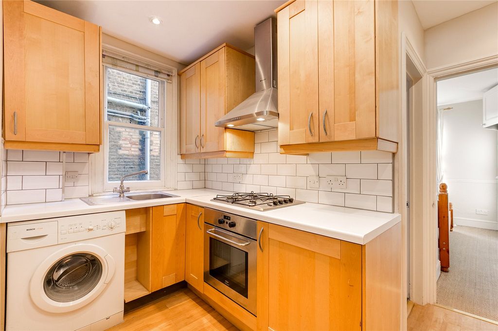 Property photo 2 of 6