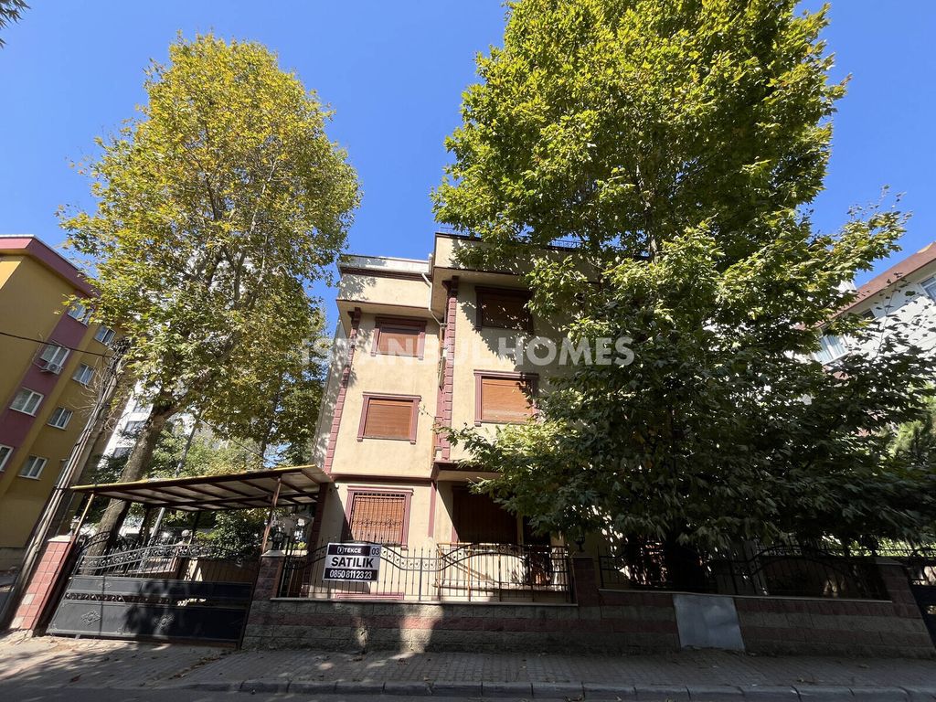 Property photo 1 of 42