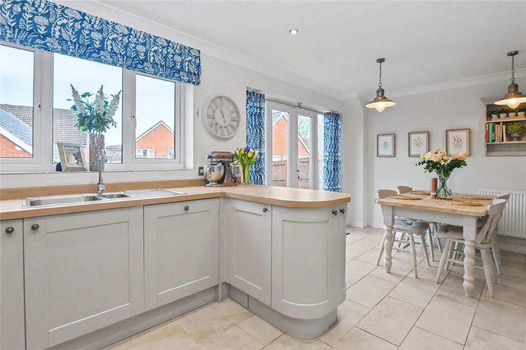 Property photo 3 of 19 Picture No. 05