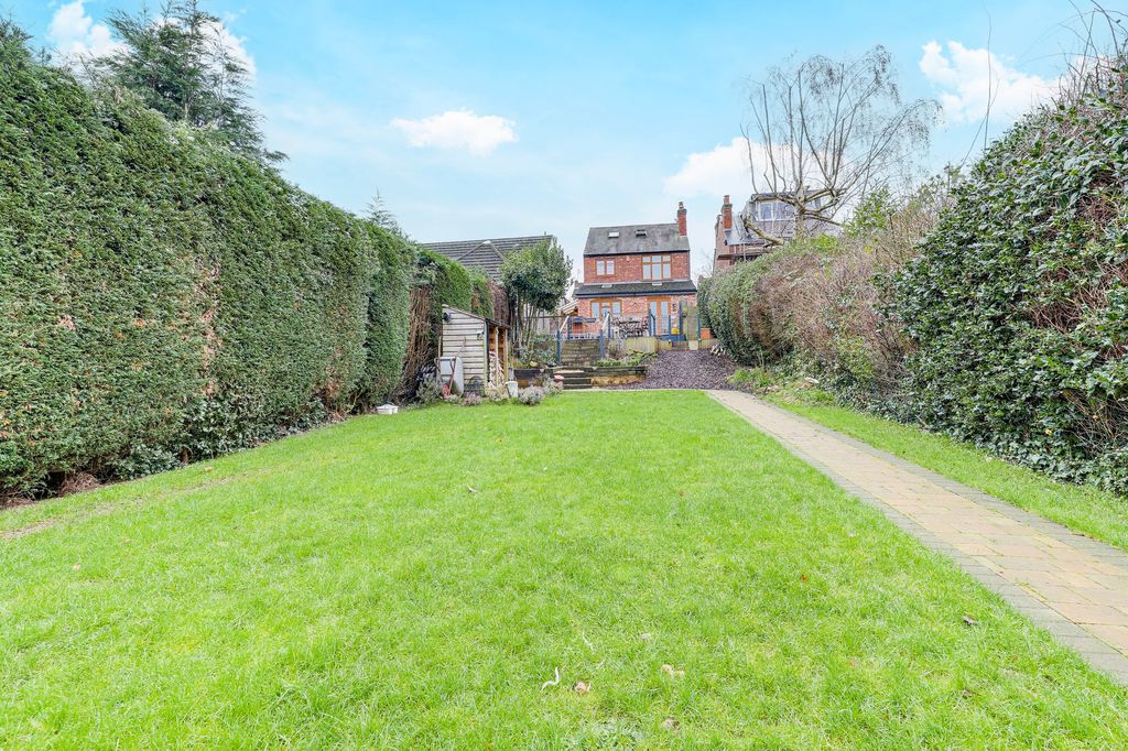 Property photo 2 of 39