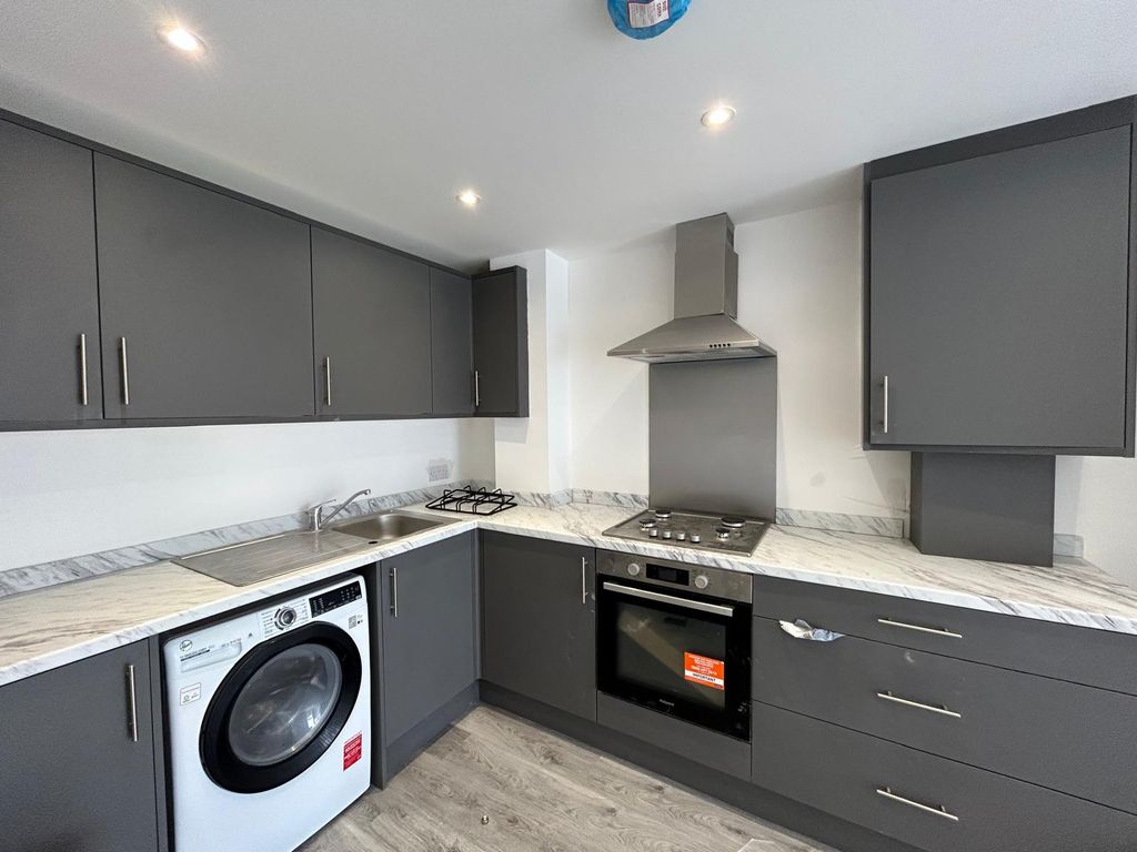 Property photo 1 of 6 Brand New 1 Bedroom Flat For Rent In Ub2