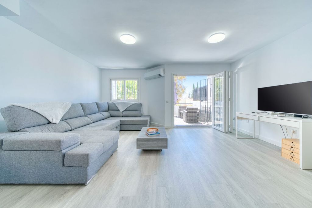 Property photo 3 of 9