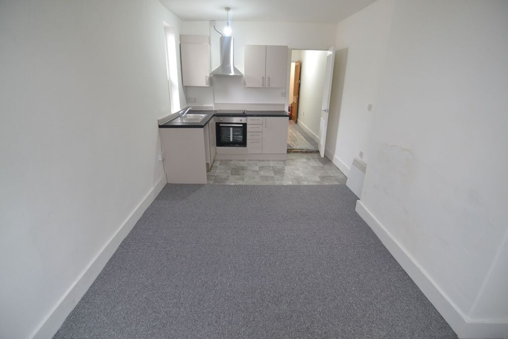 Property photo 2 of 3