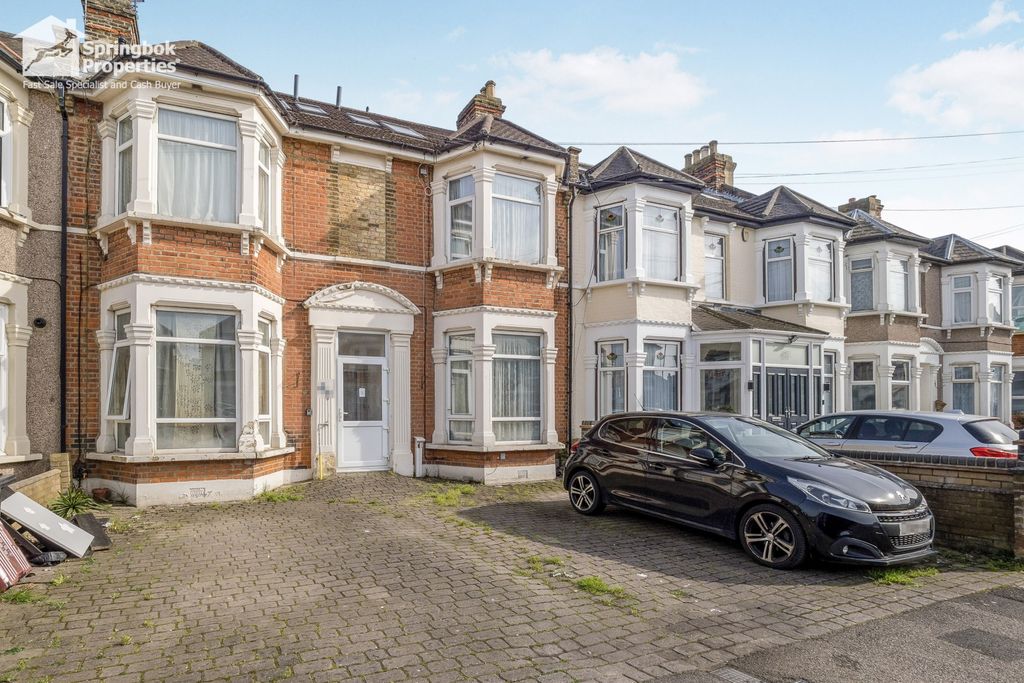 Property photo 1 of 13 Front View