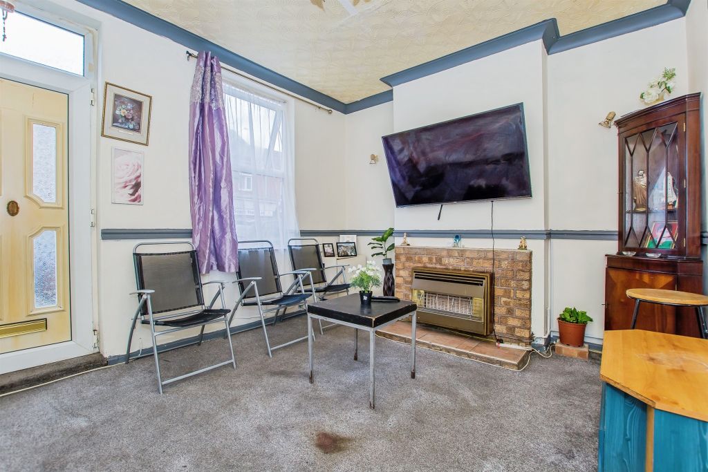 Property photo 3 of 17