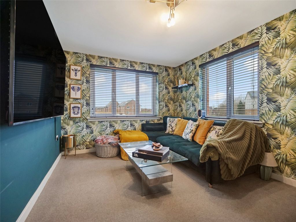 Property photo 3 of 19 Picture No. 04