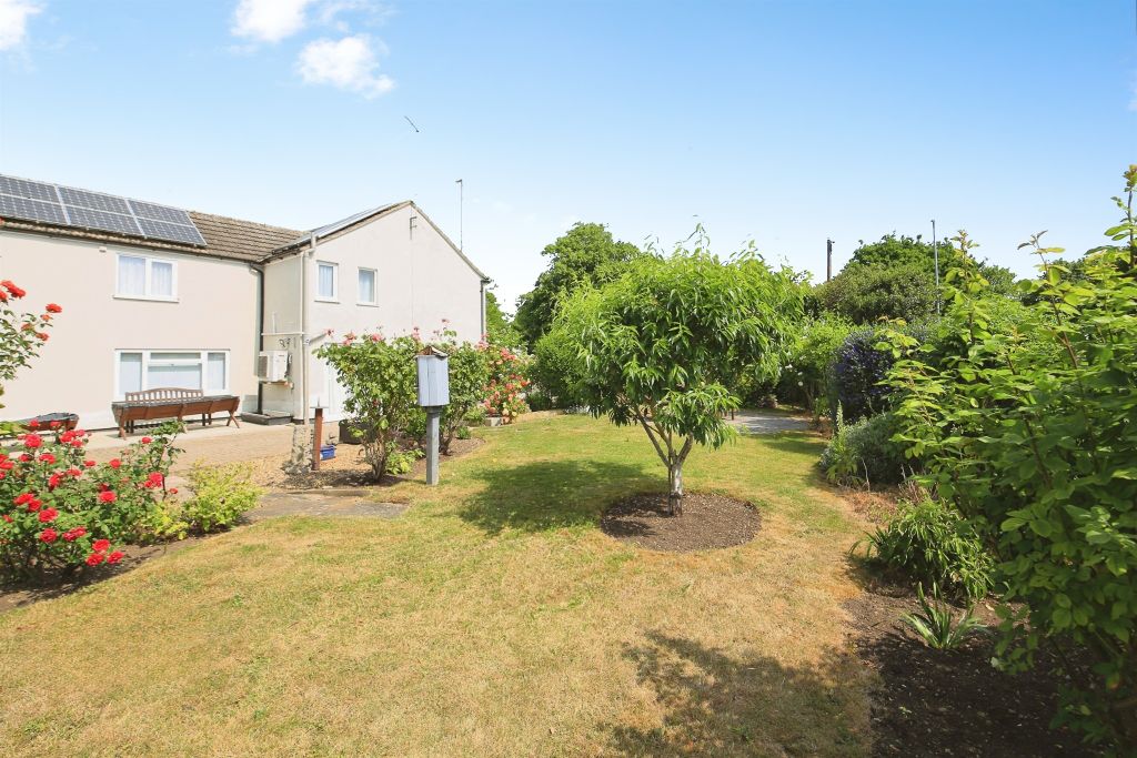 Property photo 2 of 19
