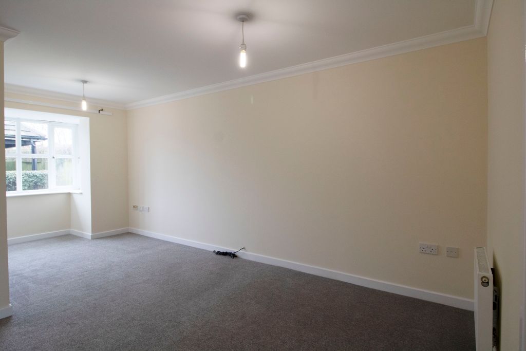 Property photo 2 of 9 Living Room