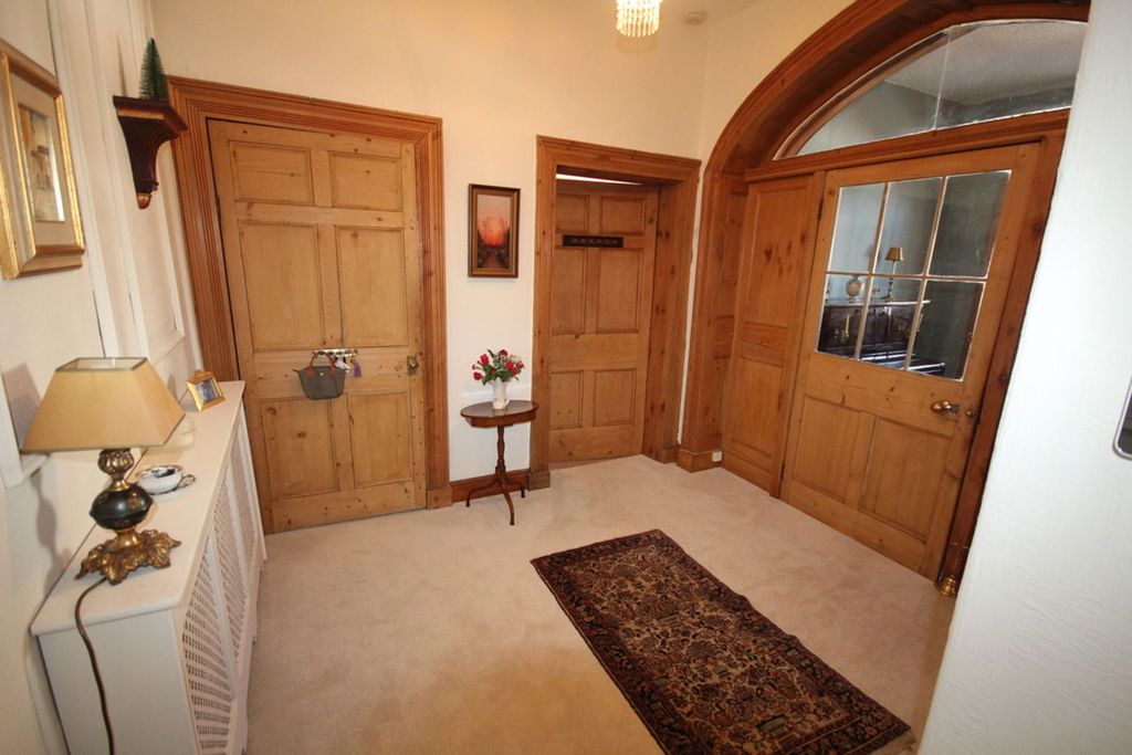 Property photo 3 of 24