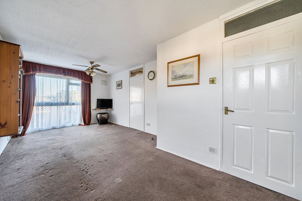 Property photo 2 of 9 Reception