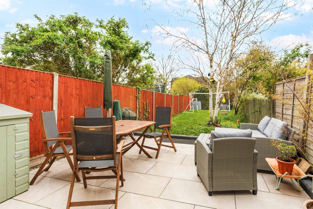 Property photo 2 of 13