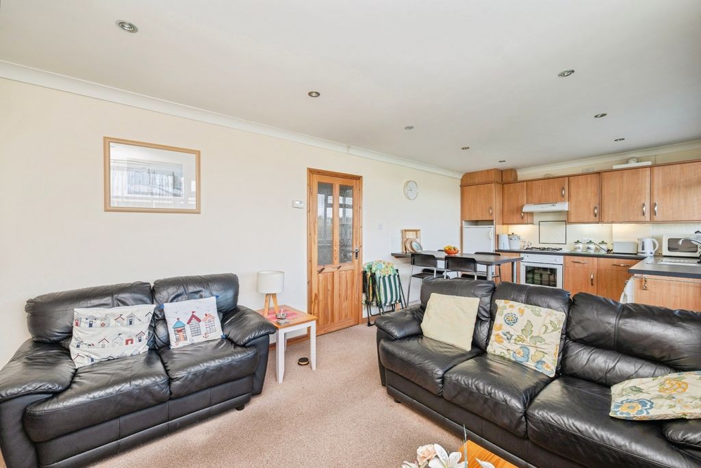 Property photo 2 of 12 Pbox-Img.Jpg