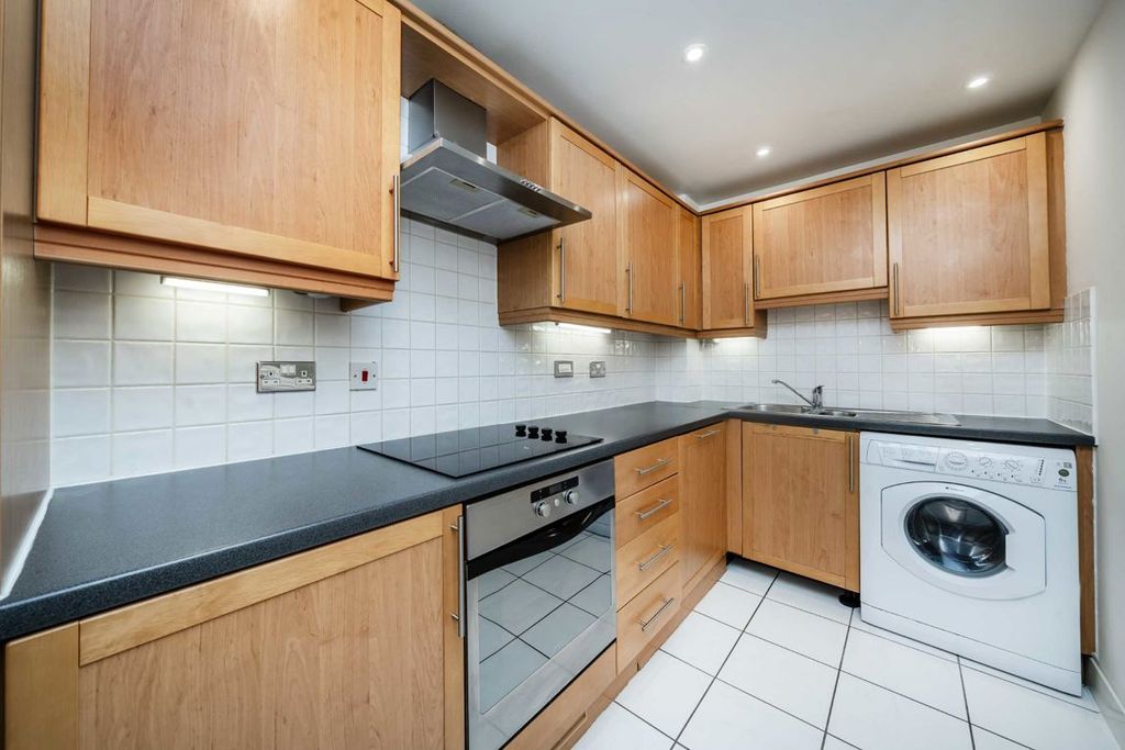 Property photo 3 of 6