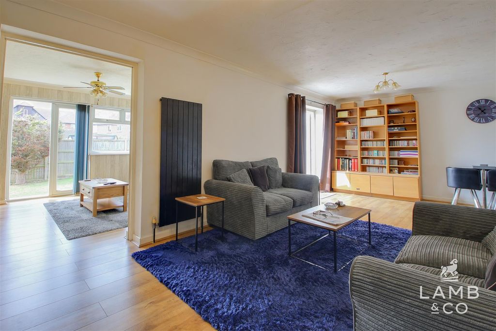 Property photo 2 of 17