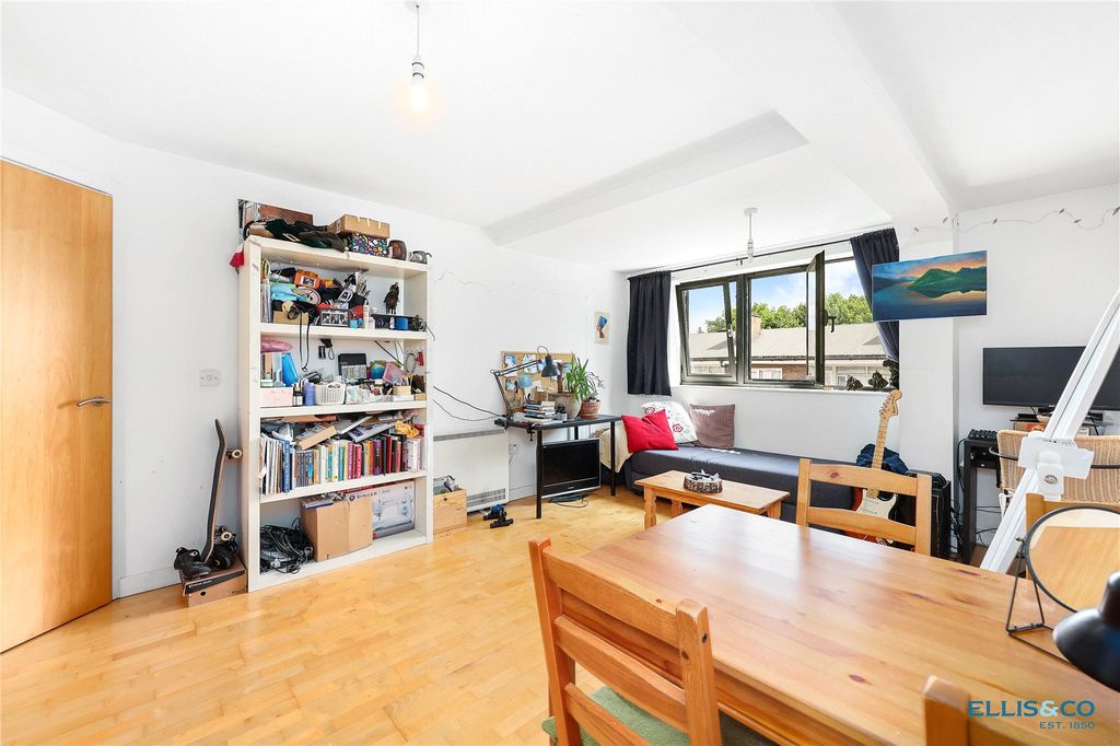 Property photo 2 of 6 Picture No. 02