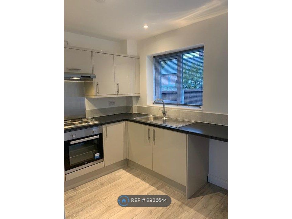 Property photo 1 of 14 Kitchen