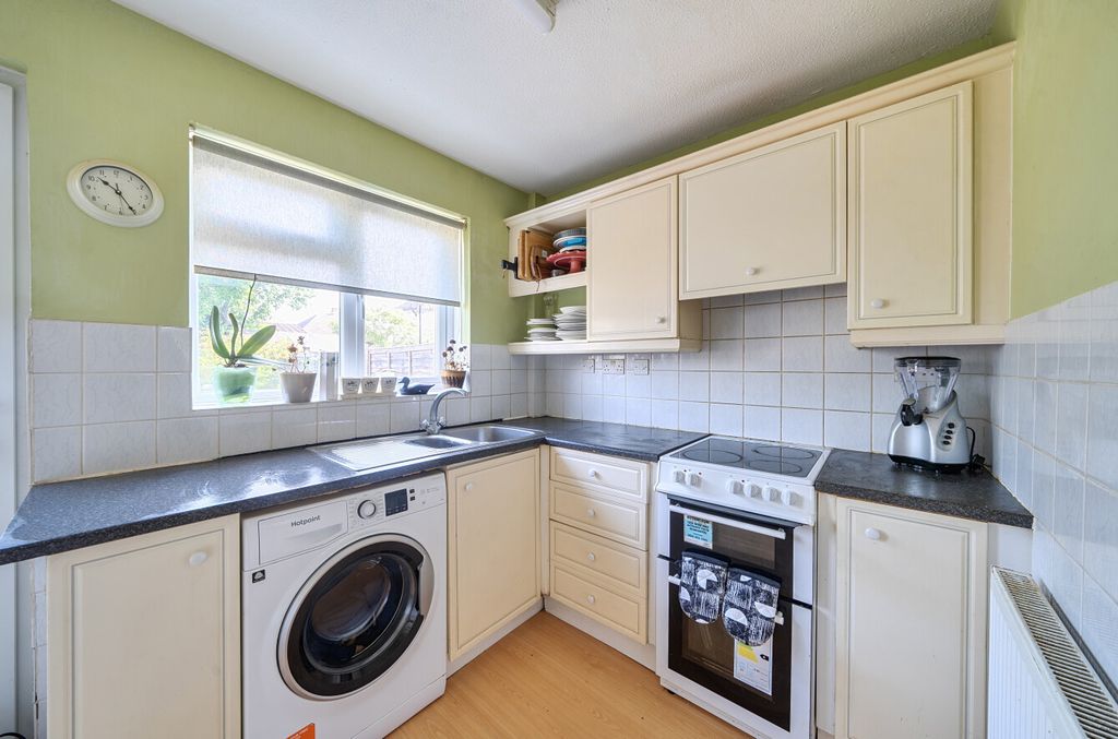 Property photo 3 of 15 Kitchen