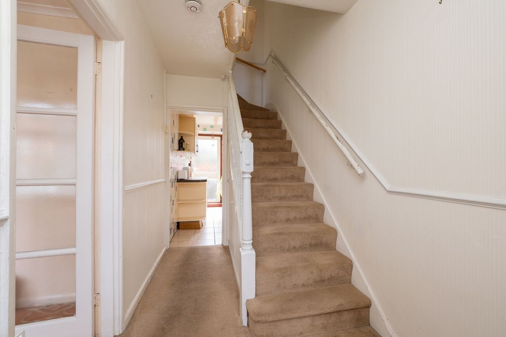 Property photo 2 of 15 Hallway
