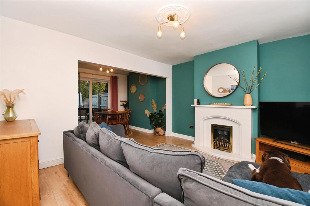 Property photo 2 of 17 B9680E3c-U 20 2853 29.Jpg