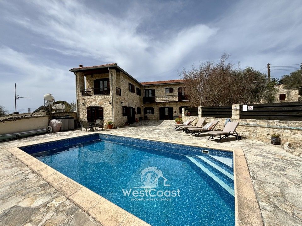 Property photo 1 of 34