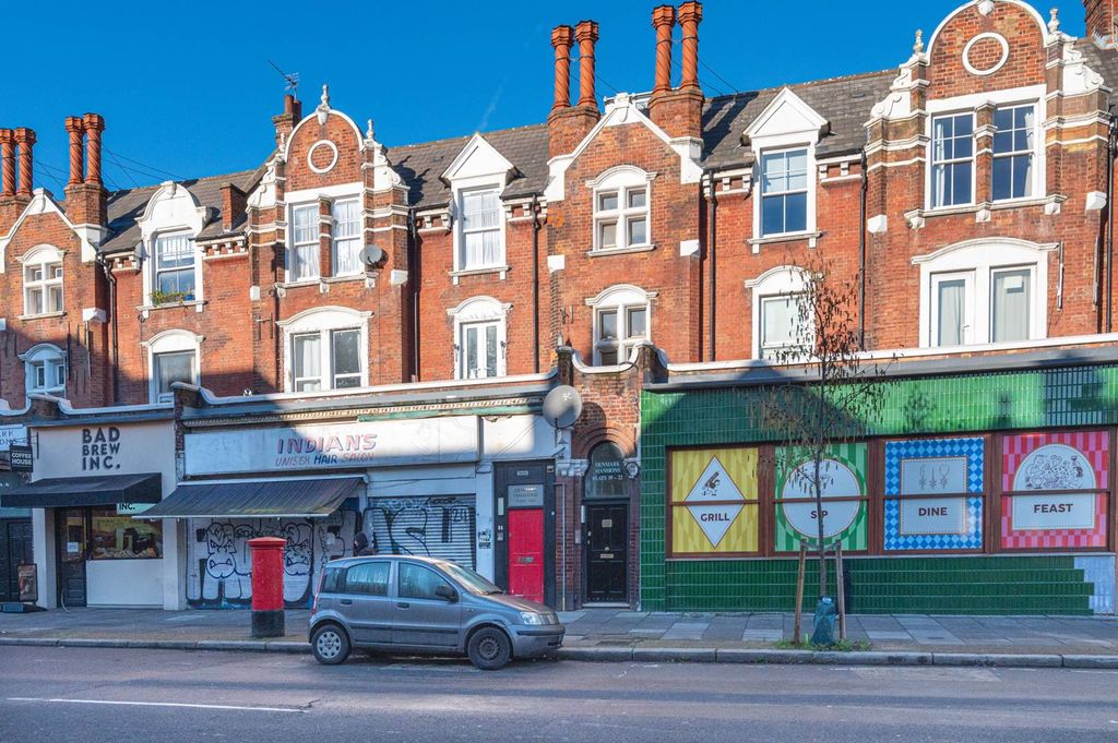 Property photo 3 of 12