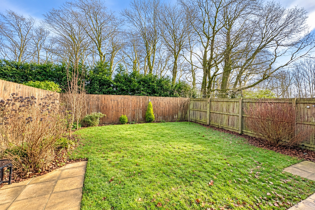 Property photo 2 of 14 78A8D931-3Ae1-4Ad7-8D48-3E10B44Af58B