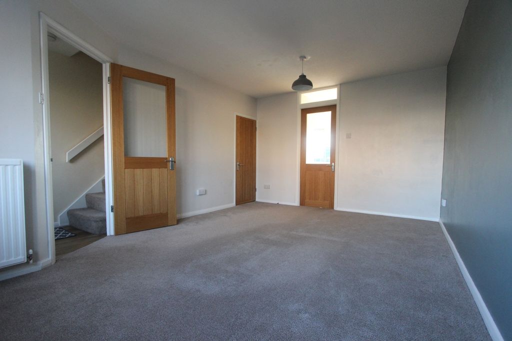 Property photo 2 of 15 Photo 8