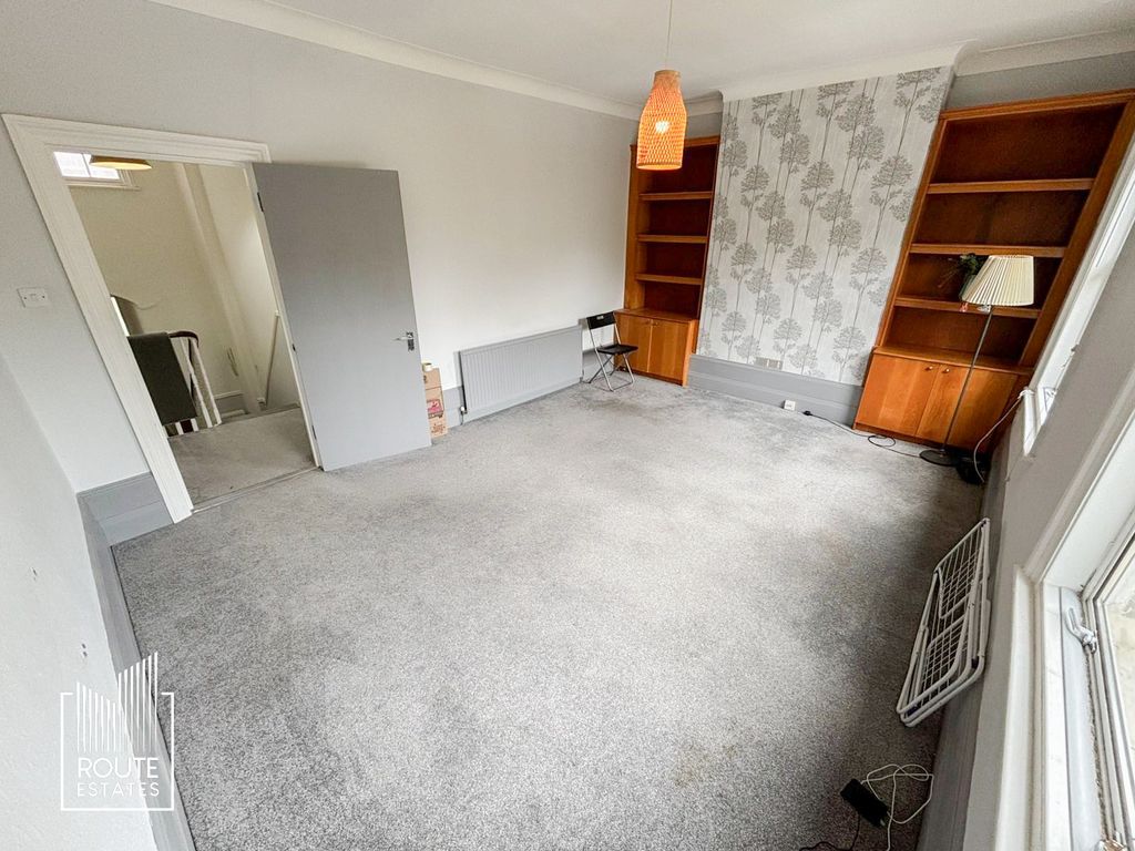Property photo 2 of 12 Photo 9