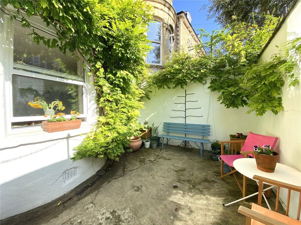 Property photo 3 of 12 Picture No. 29