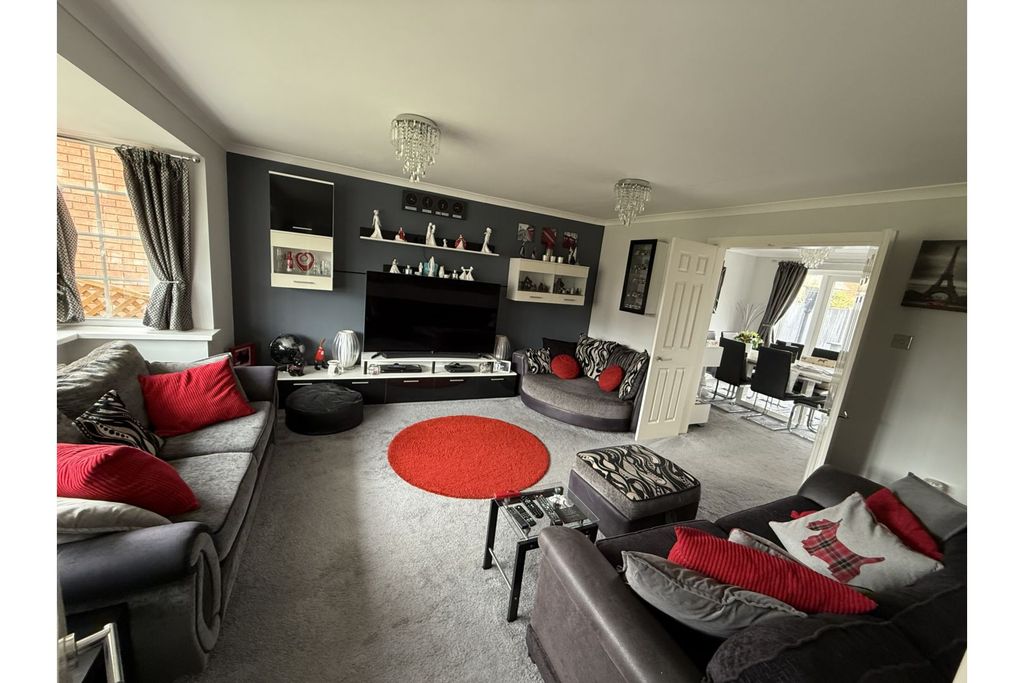 Property photo 3 of 26