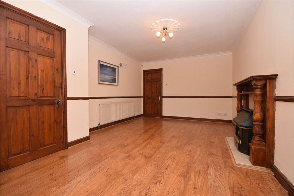 Property photo 3 of 16 Picture No. 09