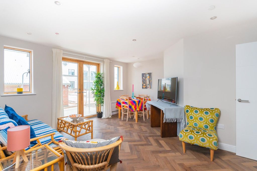 Property photo 3 of 25 Seililretaw421 - Reception B.Jpg