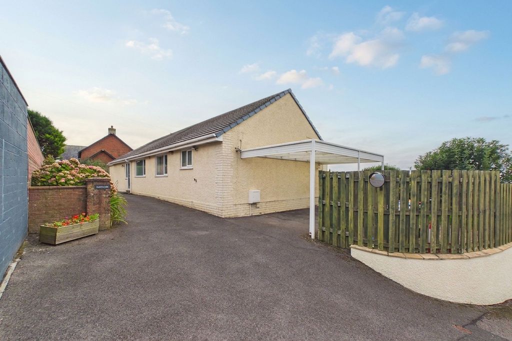 Property photo 2 of 30