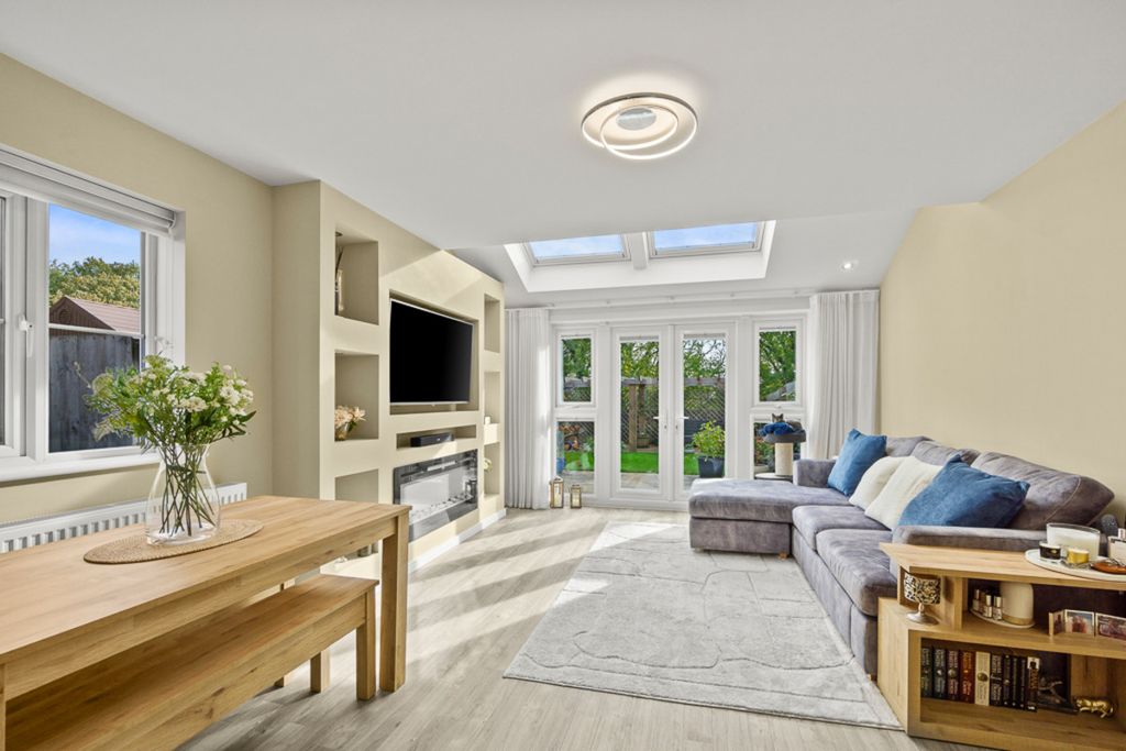 Property photo 3 of 18