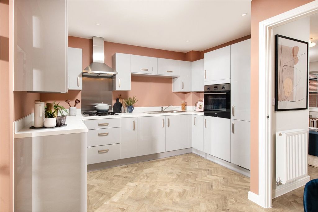 Property photo 3 of 9 Show Home