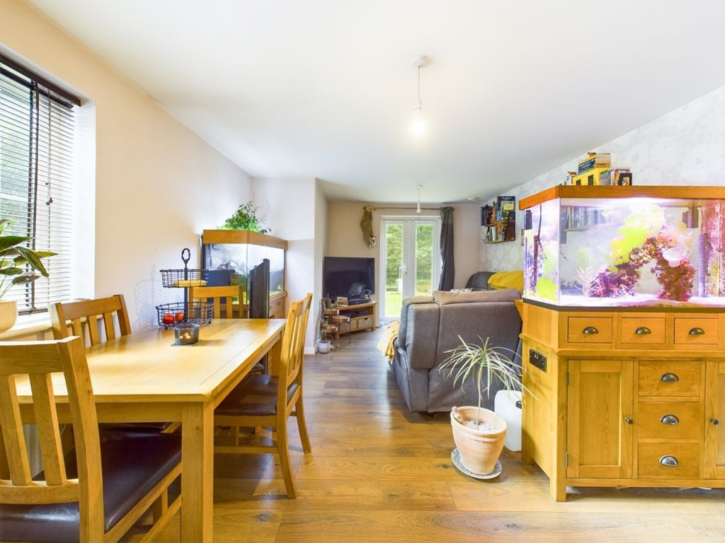 Property photo 2 of 7 Lrg_Cam02533G0-Pr0051-Still016