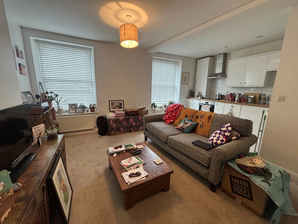 Property photo 3 of 8